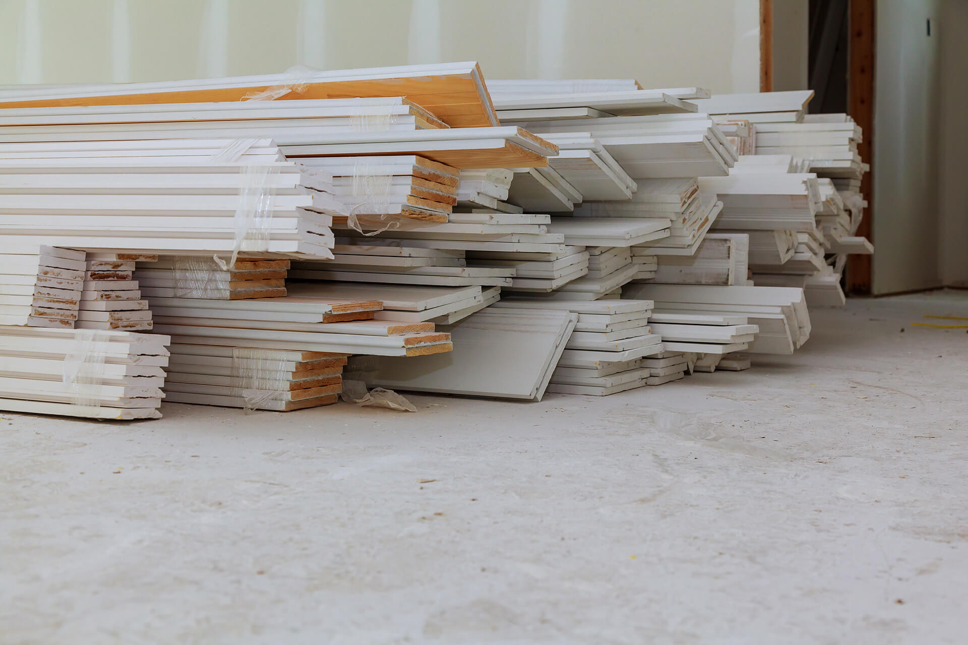 What Materials are Used to Make Skirting Boards?